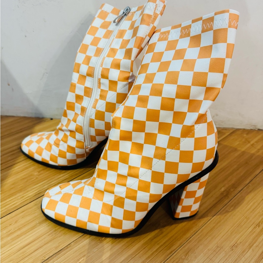 RAID Saylor block heel sock boot in orange